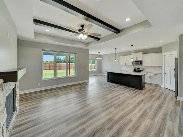 5041 State Hill Dr, Lincoln, NE 68516