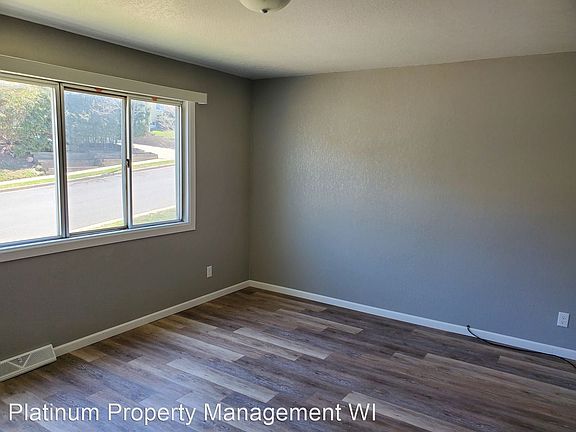 2nd image of 702 S 10th St #9928157