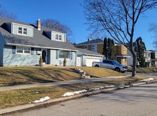 3630 N 97th St, Milwaukee, WI 53222