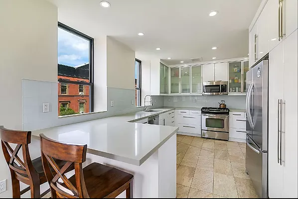 Rented by Compass | media 8