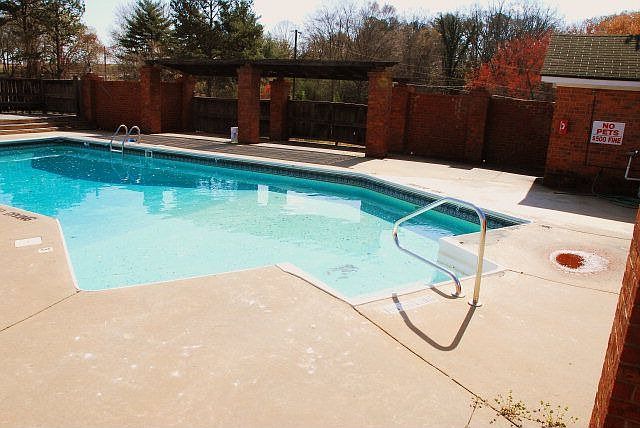 2nd image of 2165 Milledge Ave