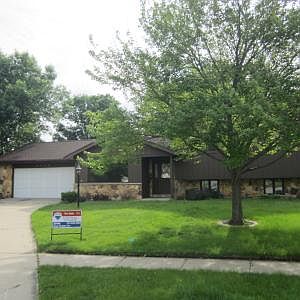 1st image of 2888 Monroe Dr