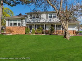 82 Kings Way, Freehold, NJ 07728