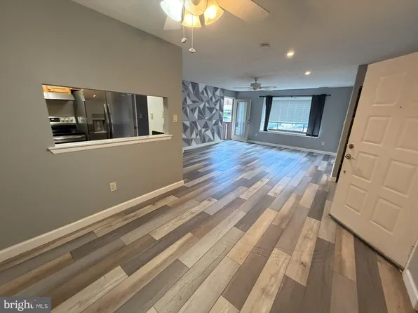 4217 Aberdeen Dr #A, Mount Laurel, NJ 08054