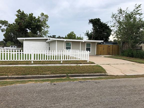 2nd image of 725 Santa Clara Dr