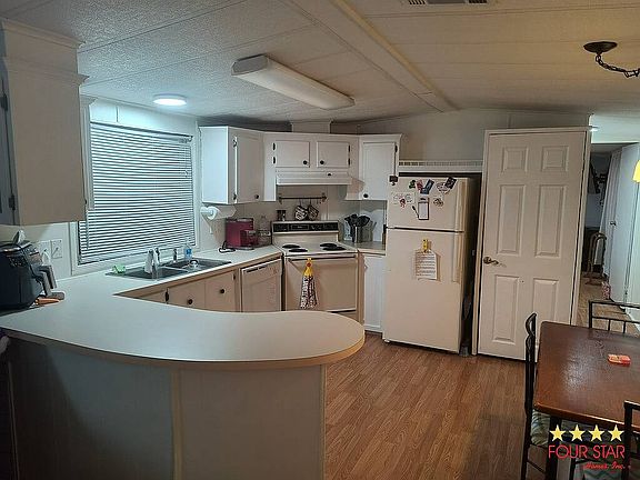 4th image of 73 Butler Blvd