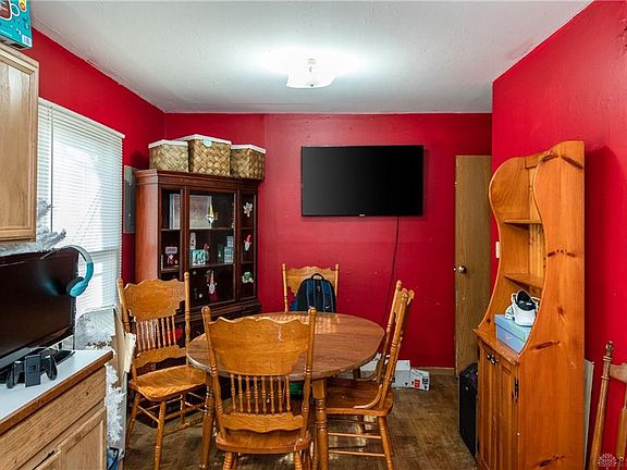 5th image of 134 E Garland Ave
