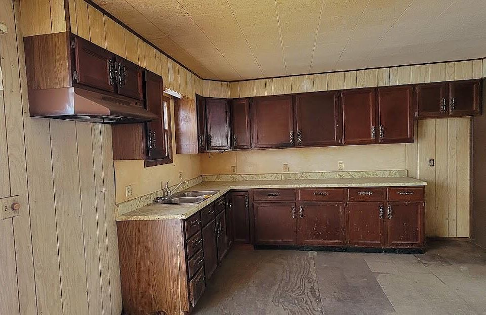 312 3rd St NW, Hankinson, ND 58041 MLS 4000154 Zillow