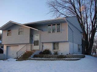 704 Yates Ave, Romeoville, IL 60446