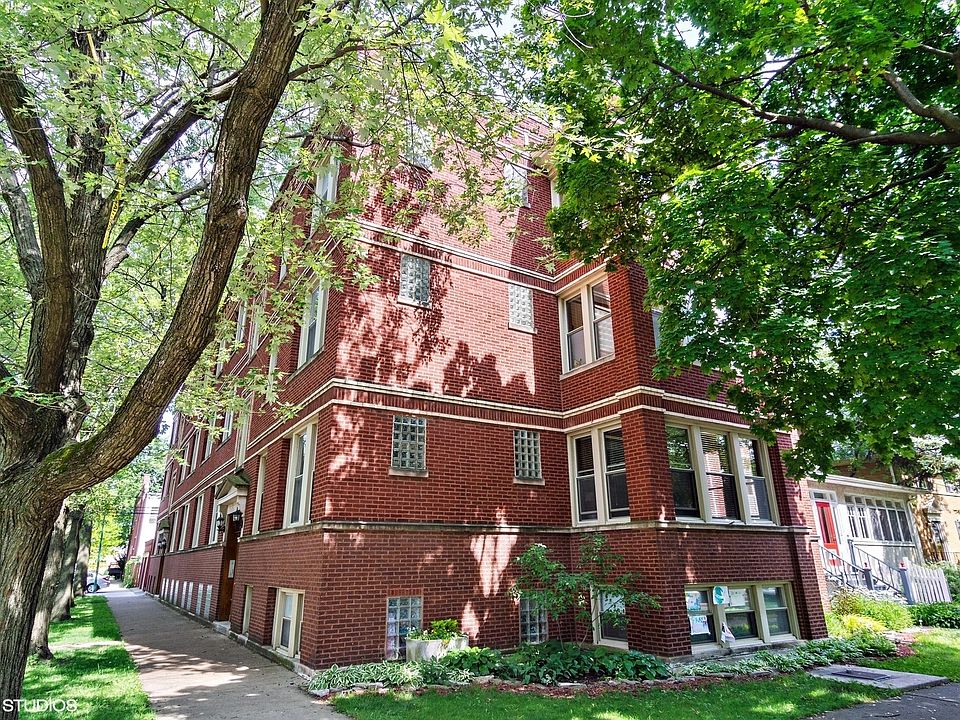 1st image of 3621 W Byron St #4B