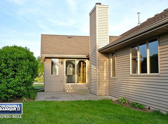 2nd image of 411 Heron Creek Dr