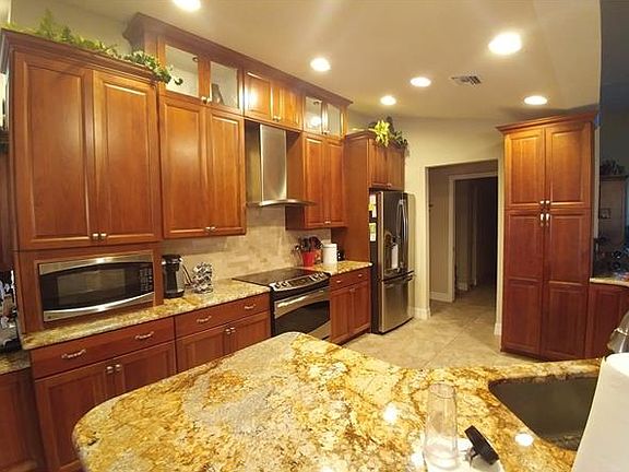 3rd image of 1417 Pine Island Ct