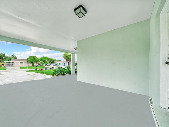 5th image of 5074 Pinebreeze Court