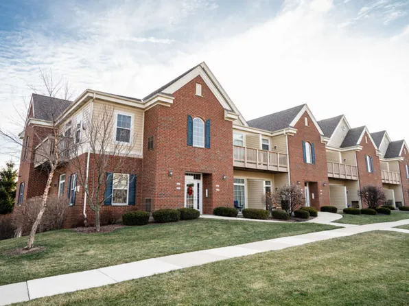 2535 W Colonial Woods Dr #1324, Oak Creek, WI 53154