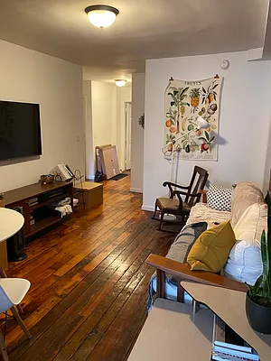 Rented by EXR | media 27