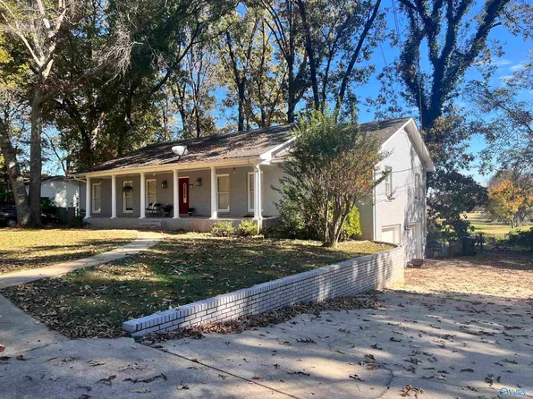2808 Hunterwood Dr SE, Decatur, AL 35603