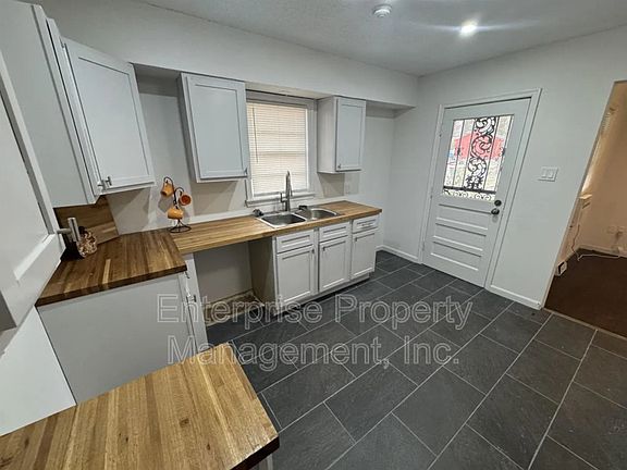 5th image of 3766 Argonne St