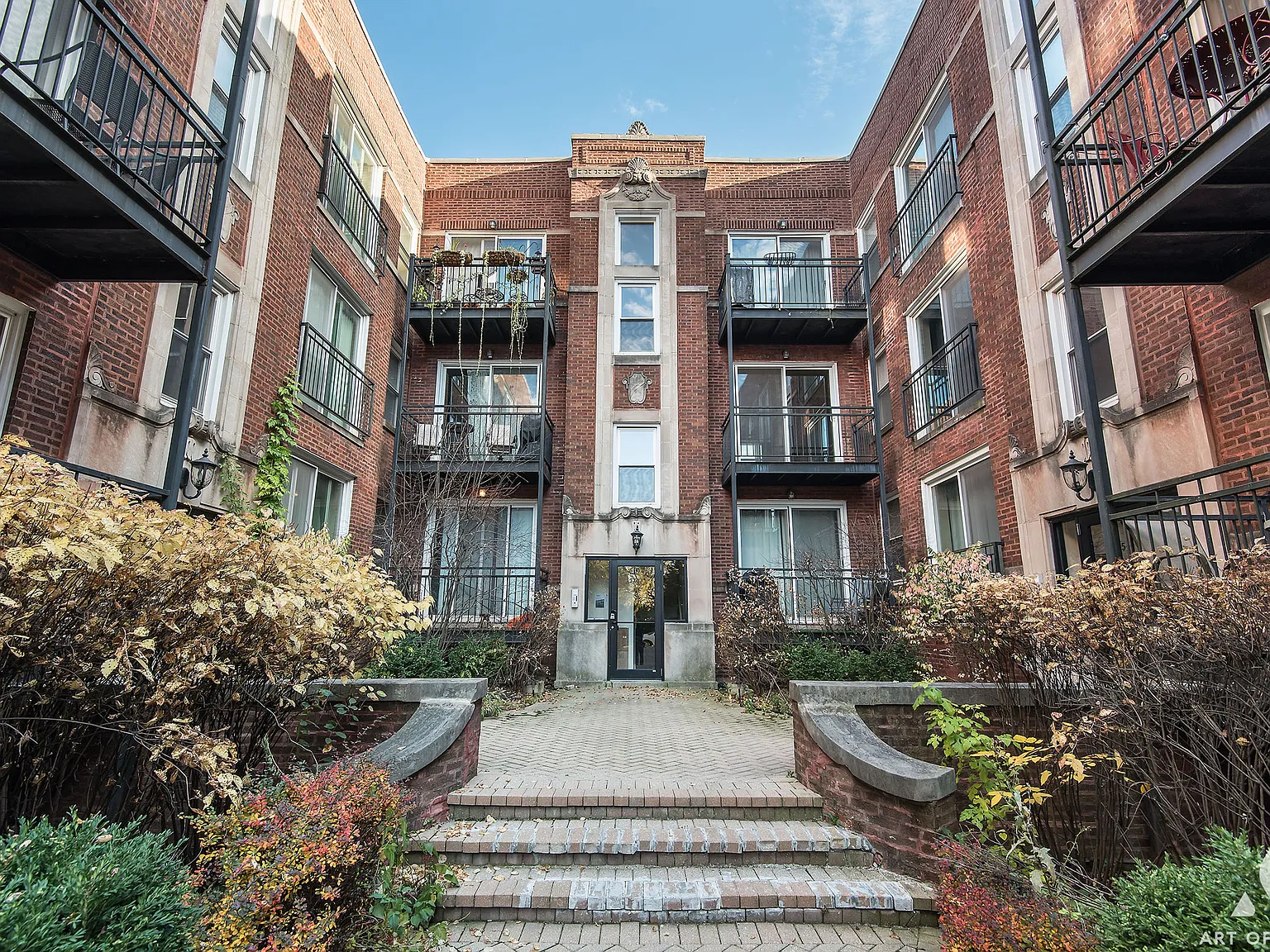 2 bed, 800 sqft, $2,000 — Photo 1