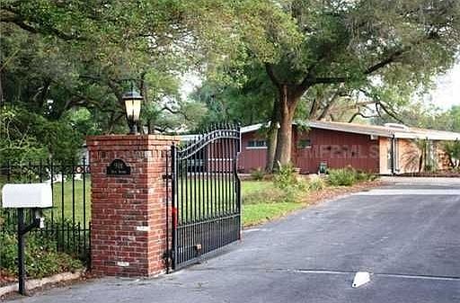 1st image of 901 Avon Ave