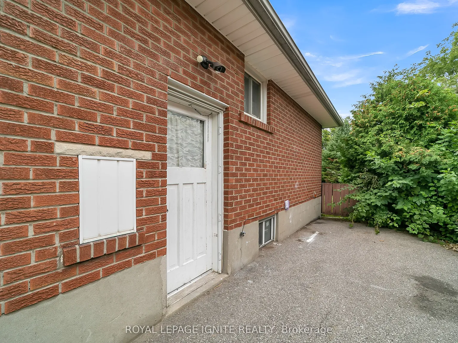 117 Cabot St — Photo 3