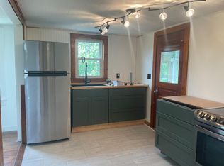 157 Wakefield St APT 2, Rochester, NH 03867
