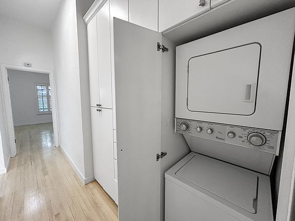 5th image of 1216 N La Cienega Blvd APT B2