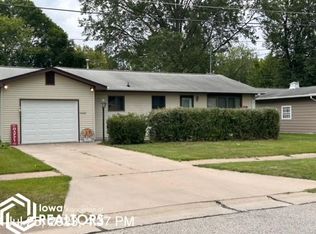 1103 S 8th St, Fairfield, IA 52556