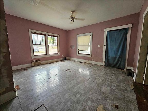 3rd image of 1306 S Joplin St