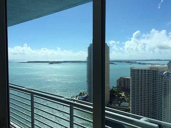 4th image of 335 Biscayne Blvd #3803