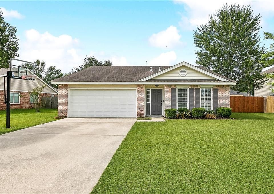 1st image of 3001 Meadow Lake Dr E