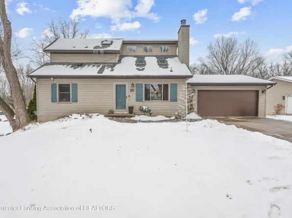 1120 Sandhill Dr, Dewitt, MI 48820