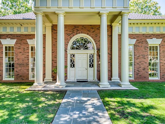 2nd image of 2436 Rosemont Pl