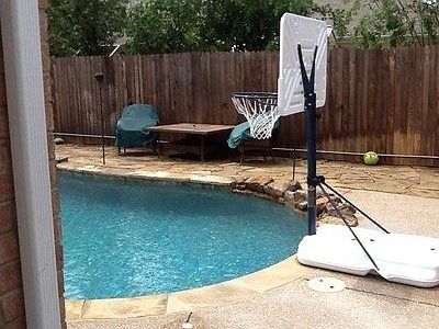 1st image of 4744 Parkmount Dr
