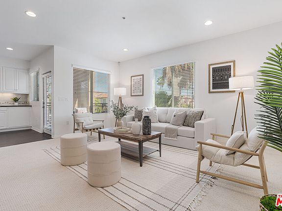 4th image of 6020 Seabluff Dr Unit 219