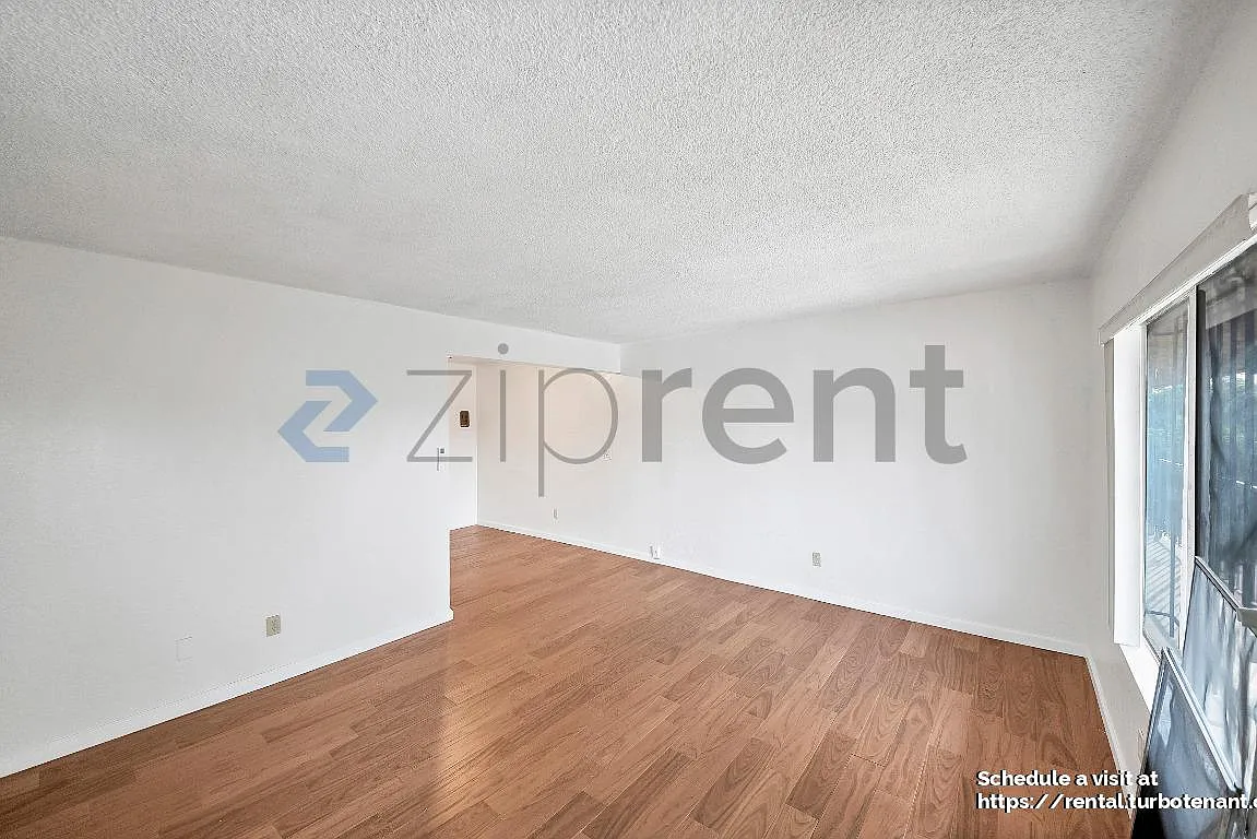 2 bed, 840 sqft, $2,250 — Photo 3