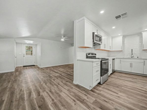 202 Lambert Ln