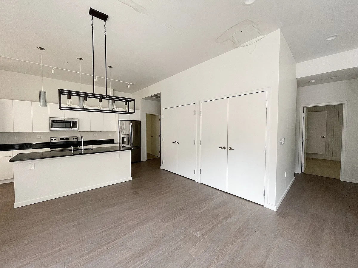 Floor plan Main - 2 Bedroom 2 Bath (Whole Unit)
