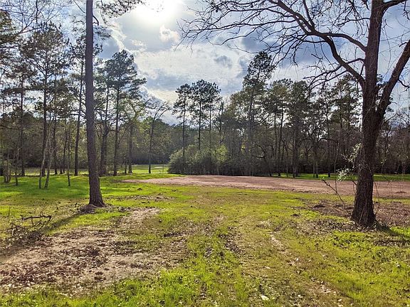 Views to the #3 Fairway and #4 Tee Box will offer many afternoons of your own personal "golf watching".