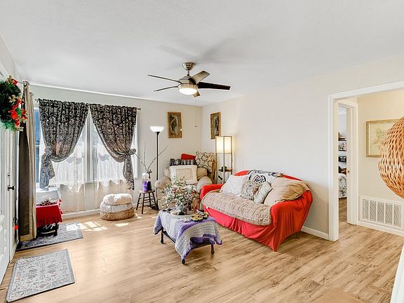 3rd image of 419 Annette Avenue