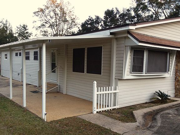 2nd image of 2028 N Roberts Cir