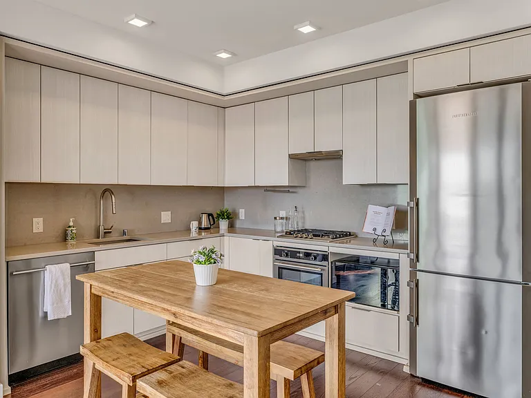 590 1st Ave S #603 — Photo 4