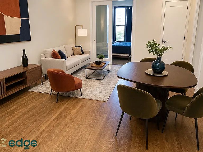 565 Evergreen Ave #3B — Photo 1