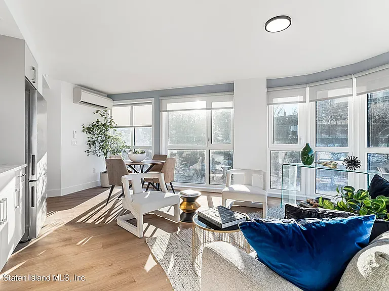 5 Stuyvesant Place — Photo 3