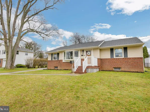 819 Beverly Dr, Somerdale, NJ 08083