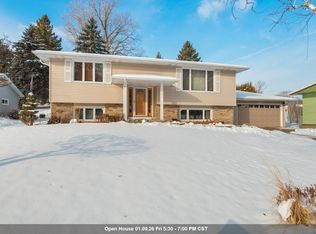 250 Michelle Ct, Green Bay, WI 54302