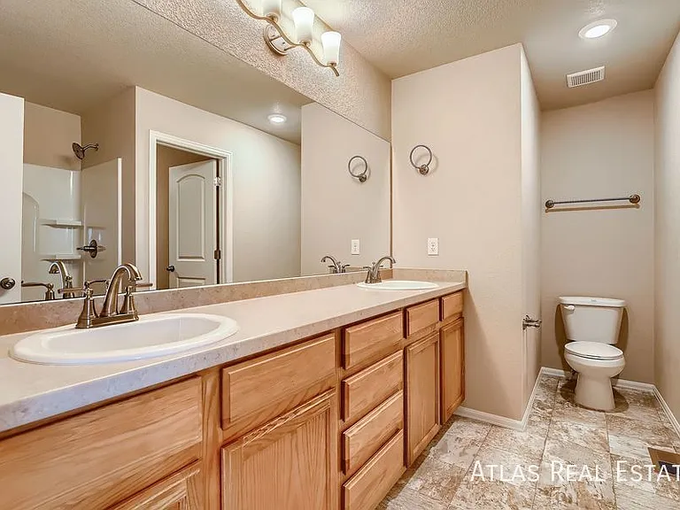 710 Finch Dr — Photo 11