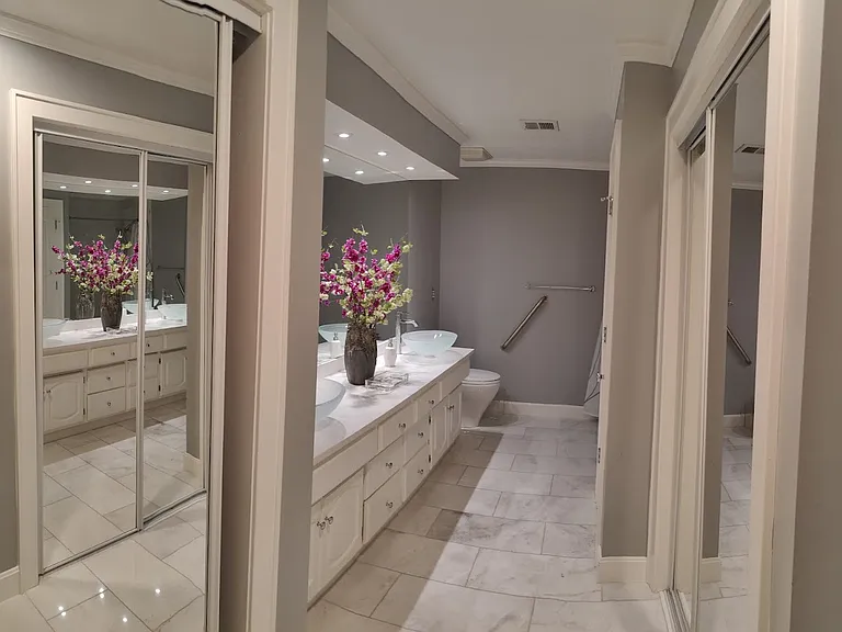 9100 Lamar Ave #106 — Photo 10