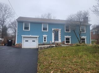 1707 Colonial Manor Dr, Lancaster, PA 17603