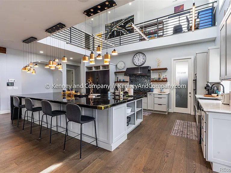 6438 Farthing Dr — Photo 9