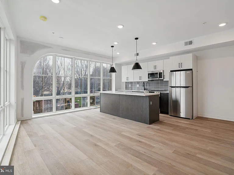 1828 Frankford Ave #303 — Photo 3